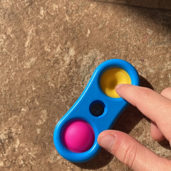 Colorful pop it - Picture 3 of 8